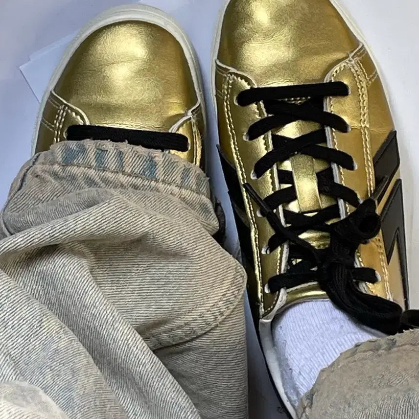 [BUNJANG] Kolca Gold Sneakers 230 / 골드 스니커즈 230