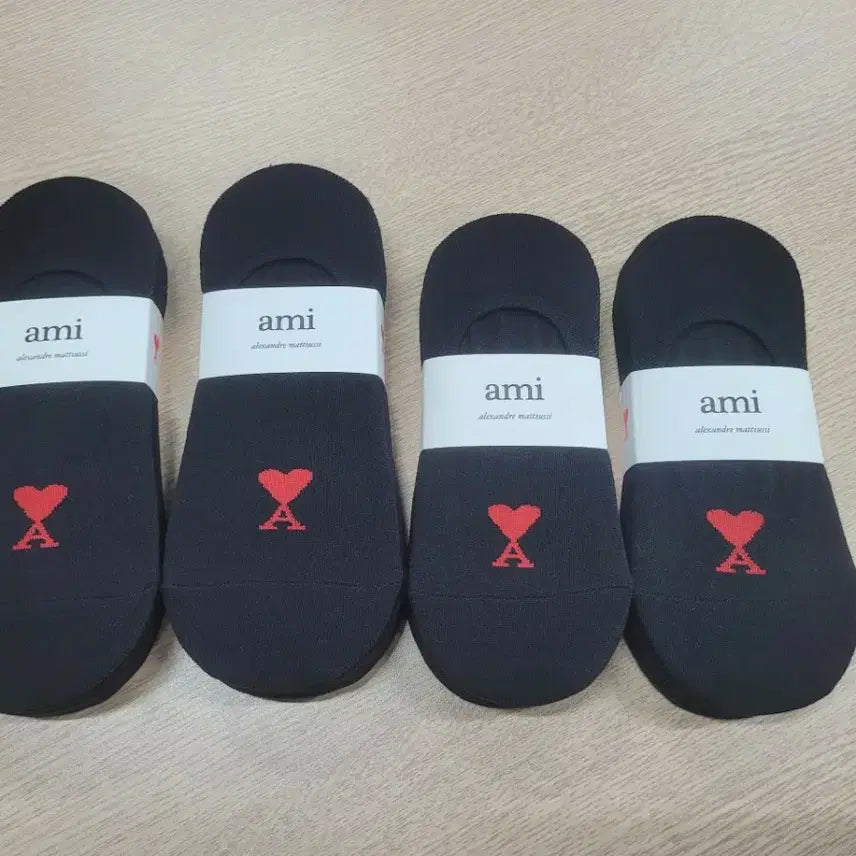 [BUNJANG] Ami Heart Logo Ankle Socks (10 Pairs) / 아미 하트 로고 덧신 양말 10켤레