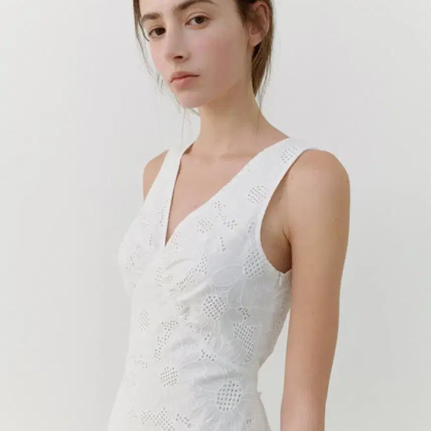 [BUNJANG] LO61 Caen Eyelet Dress / (새상품)엘오육일 아일렛 원피스