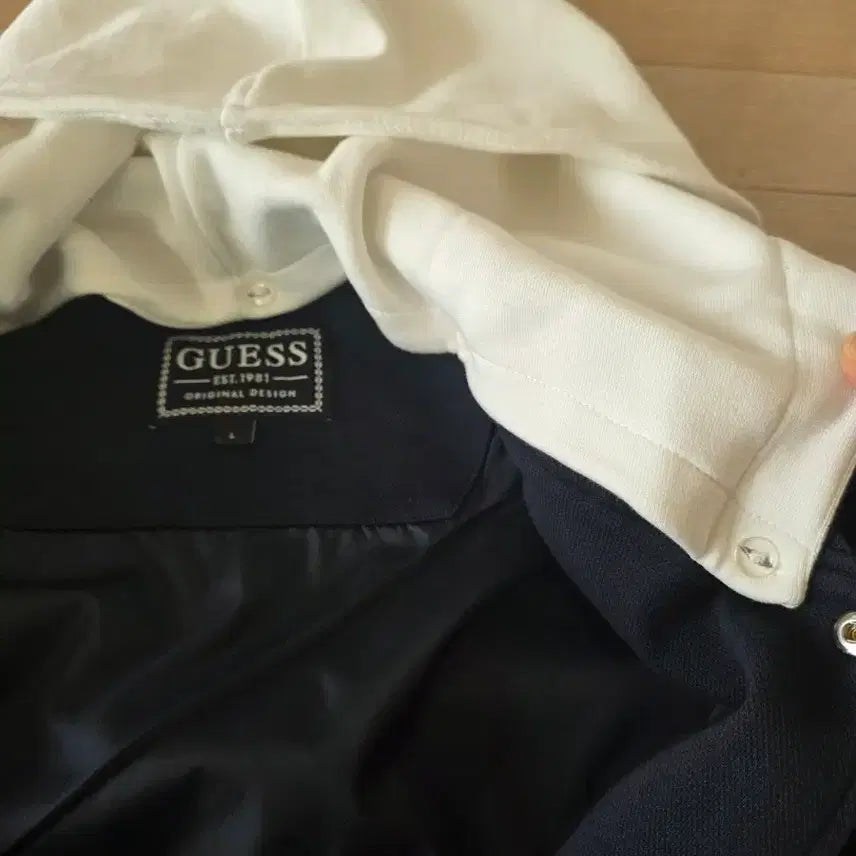 [SOLD OUT] 게스 바시티 점퍼 미개봉 새상품