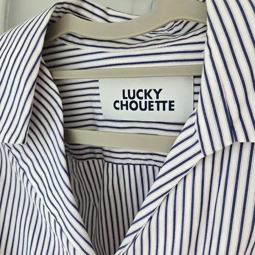 [BUNJANG] Lucky Chouette Striped Blouse with Shirring Detail / 럭키슈에뜨 블라우스