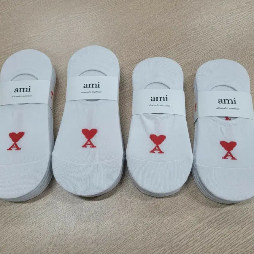 [BUNJANG] AMI Heart Logo White Ankle Socks 10 Pairs / 아미 하트 로고 화이트 덧신 양말 10켤레