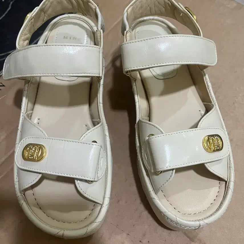 [BUNJANG] Mine Sandals 235 / 마인 샌들 235