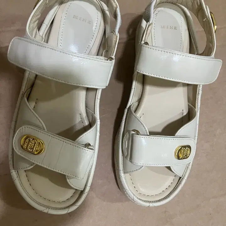 [BUNJANG] Mine Sandals 235 / 마인 샌들 235