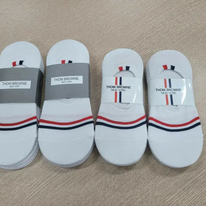 [BUNJANG] Thom Browne White Ankle Socks 10-Pair Pack / 톰브라운 화이트 덧신 양말 10켤레