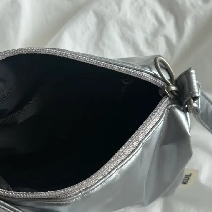 [BUNJANG] Kule Mini Bag Silver / 큘 미니백 실버
