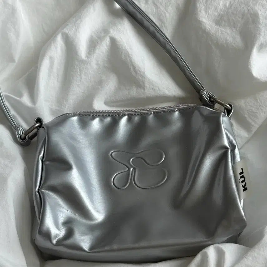 [BUNJANG] Kule Mini Bag Silver / 큘 미니백 실버