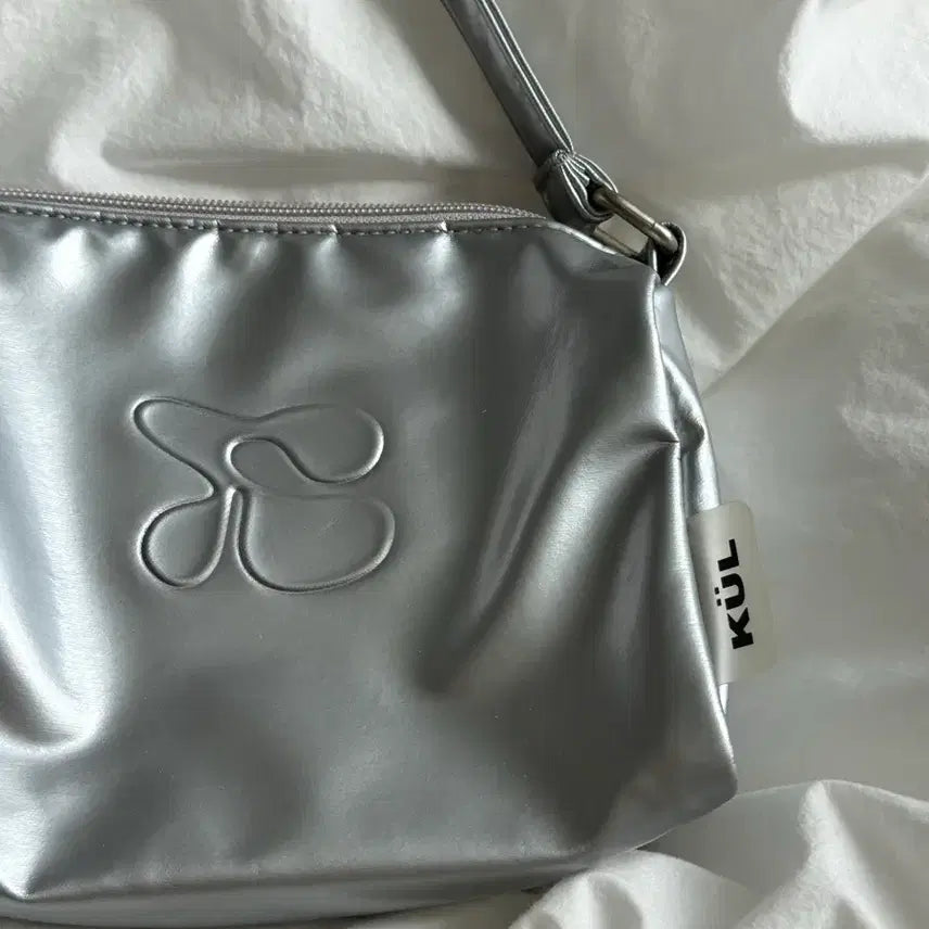 [BUNJANG] Kule Mini Bag Silver / 큘 미니백 실버