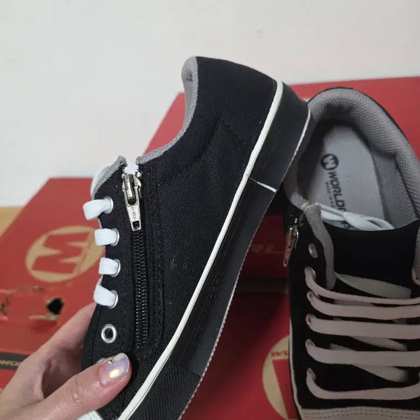 [BUNJANG] Jennings Black Sneakers / 제닝스 블랙 스니커즈
