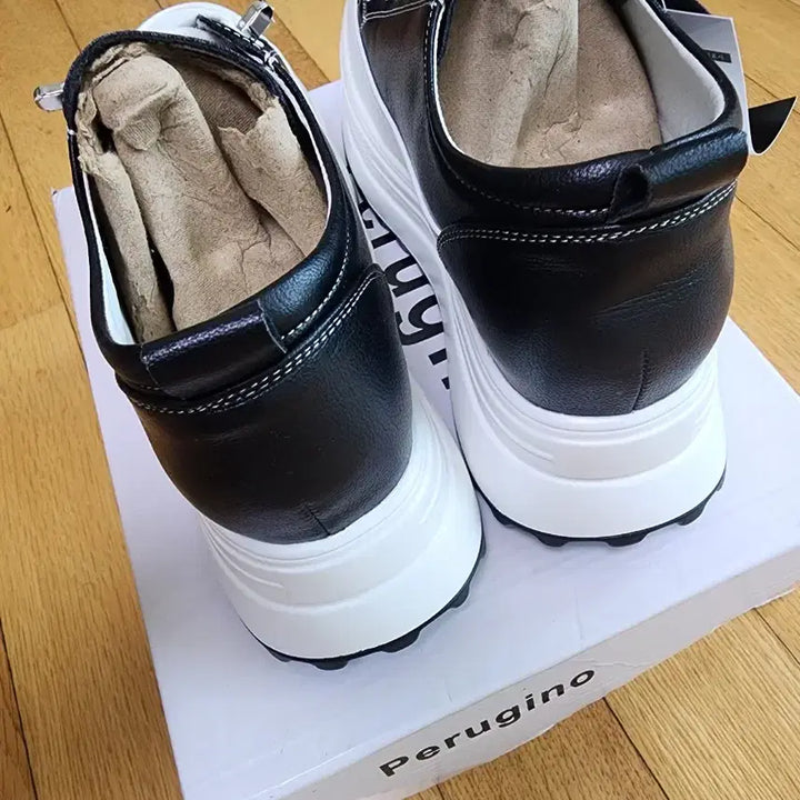 [SOLD OUT] 미착용) 7cm 여성용 키높이 스니커즈 운동화 240
