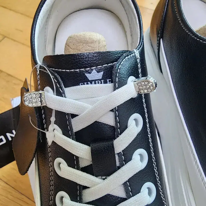 [SOLD OUT] 미착용) 7cm 여성용 키높이 스니커즈 운동화 240