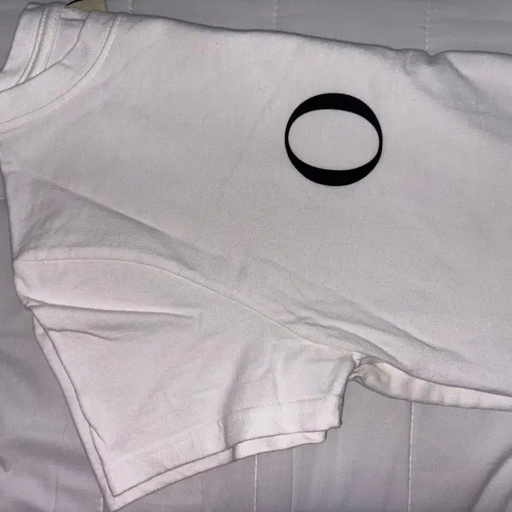 [BUNJANG] Overdue Flare Logo T-shirt White / 오버듀플레어 로고 티셔츠 화이트