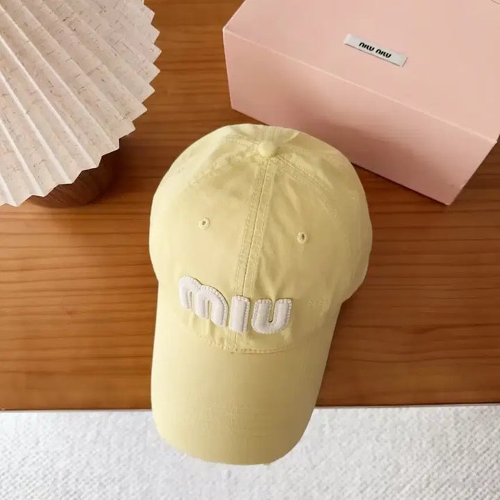 [SOLD OUT] 미우미우 옐로우 볼캡