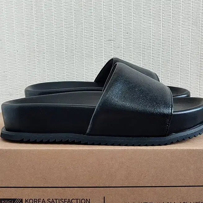 [SOLD OUT] 브랜드 슬리퍼255 남자 쿠션 학생 회사 샌들 식스핏 슬리퍼 새상품