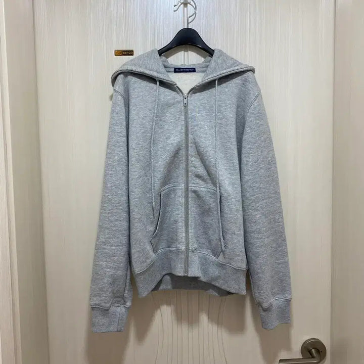 [BUNJANG] 브랜디멜빌(Brandy Melville) 그레이 후드집업(새상품) / 브랜디멜빌(Brandy Melville) 그레이 후드집업(새상품)