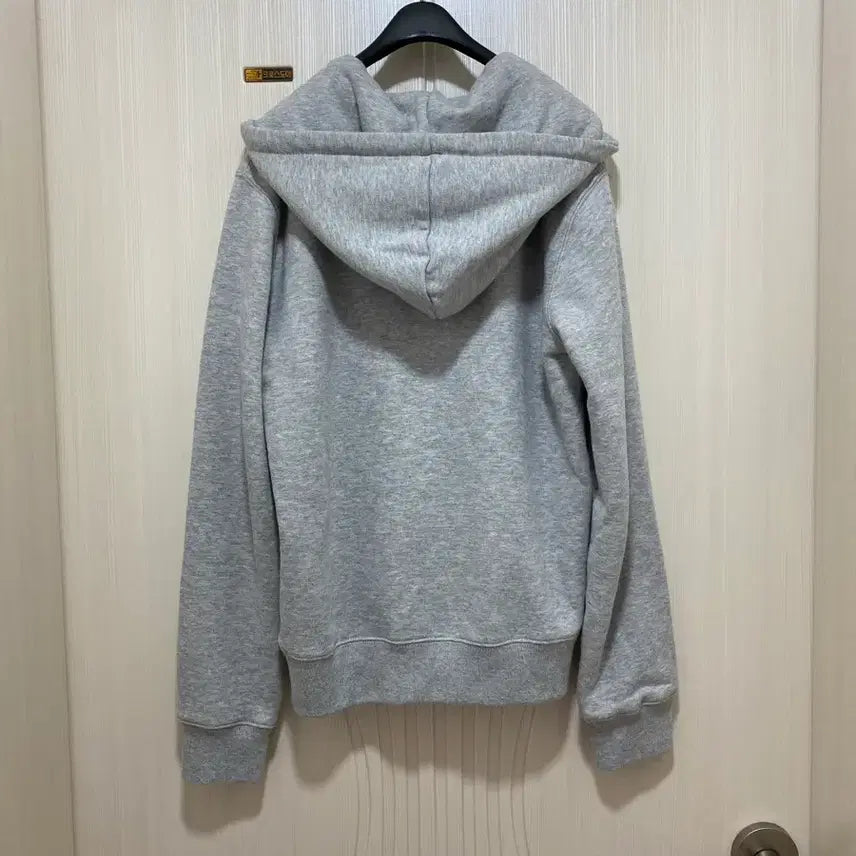 [BUNJANG] 브랜디멜빌(Brandy Melville) 그레이 후드집업(새상품) / 브랜디멜빌(Brandy Melville) 그레이 후드집업(새상품)