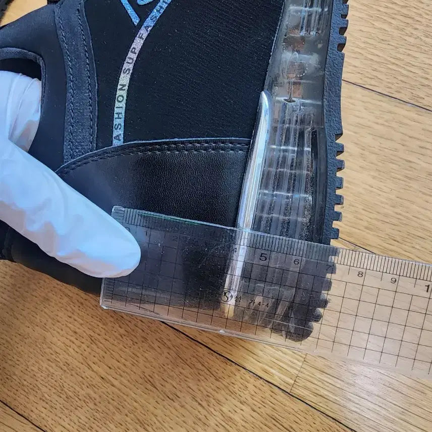 [BUNJANG] Unworn 7cm Platform Sneakers - Black / 미착용) 7cm 키높이 운동화 240 블랙