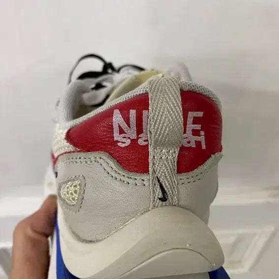[BUNJANG] Nike Sacai Royal Fuchsia Sneakers / 나이키사카이 로얄푸시아 250