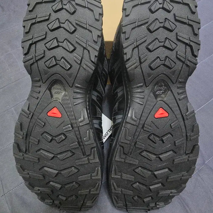 [SOLD OUT] (새상품)285 살로몬 xa프로 3d 블랙 마그넷