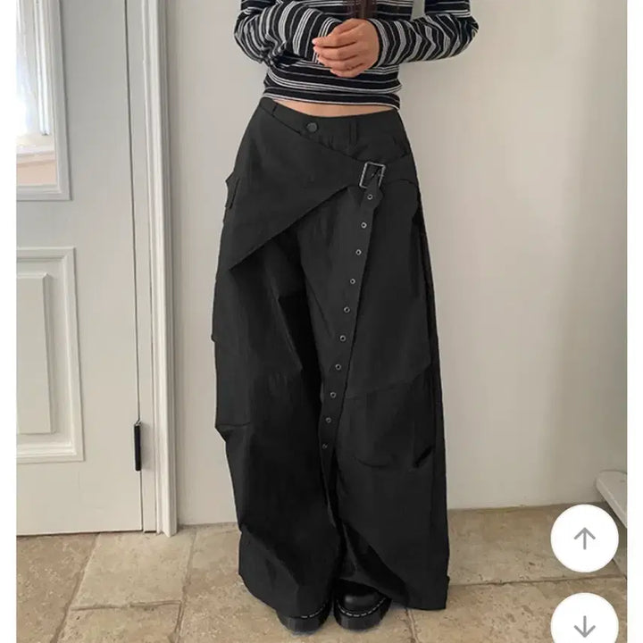 [BUNJANG] Shift8 Detachable Wrap Skirt Pants / 에이블리 시프트에잇 블랙에리니 탈부착 랩스커트 팬츠 치마 바지 블랙