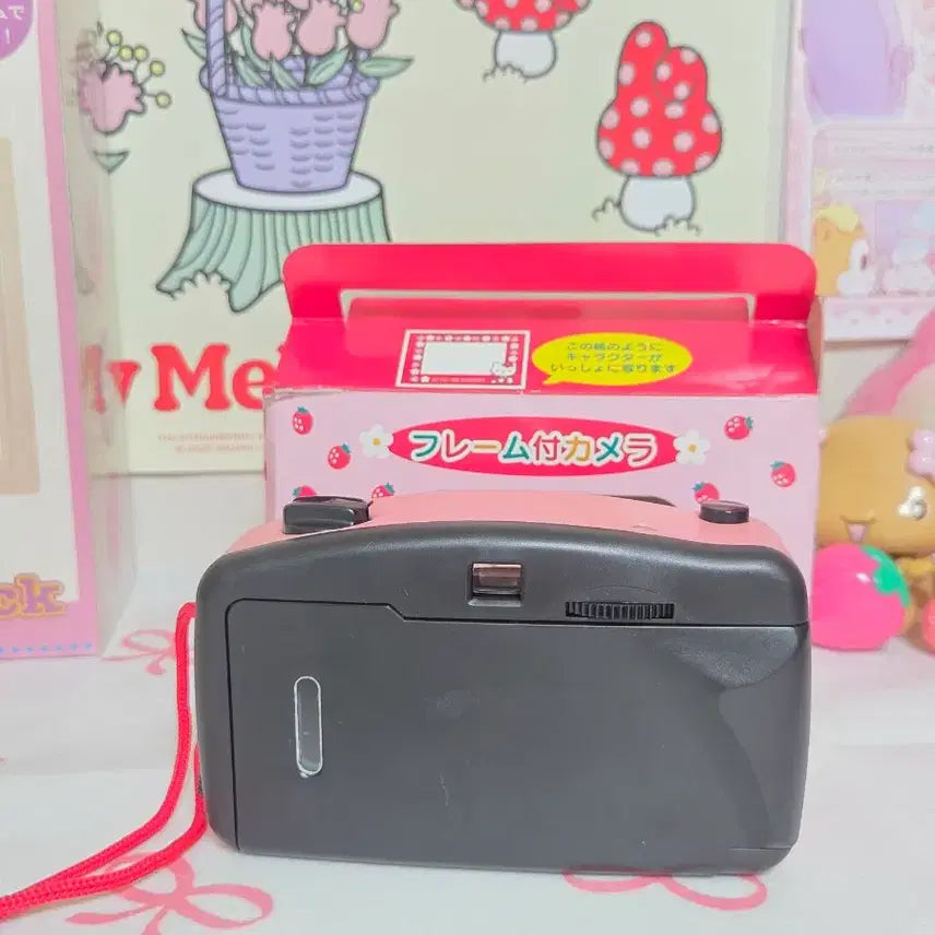 [BUNJANG] Classic Strawberry Kitty Film Camera / 고전키티 딸기키티 필름카메라