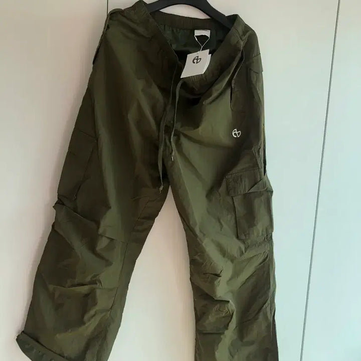 [BUNJANG] No Manual N.S.C Parachute Pants Khaki L / 노매뉴얼 N.S.C 파라슈트 팬츠 카키 L 새상품