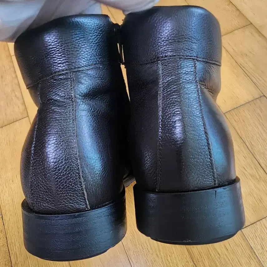 [SOLD OUT] 미착용) 발편한 천연가죽 워커 부츠 235~240