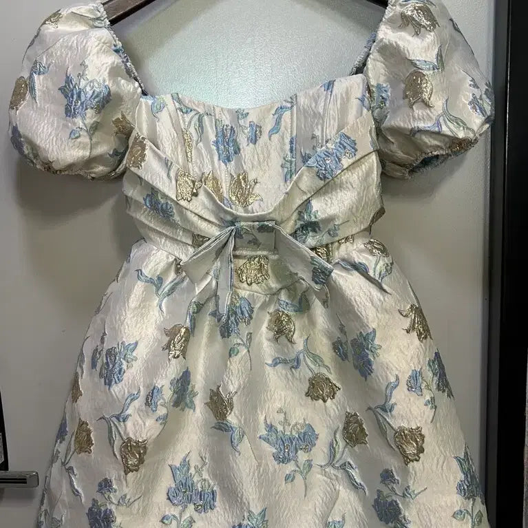 [BUNJANG] Floral Shirred Mini Dress / 플라워 셔링 미니 원피스