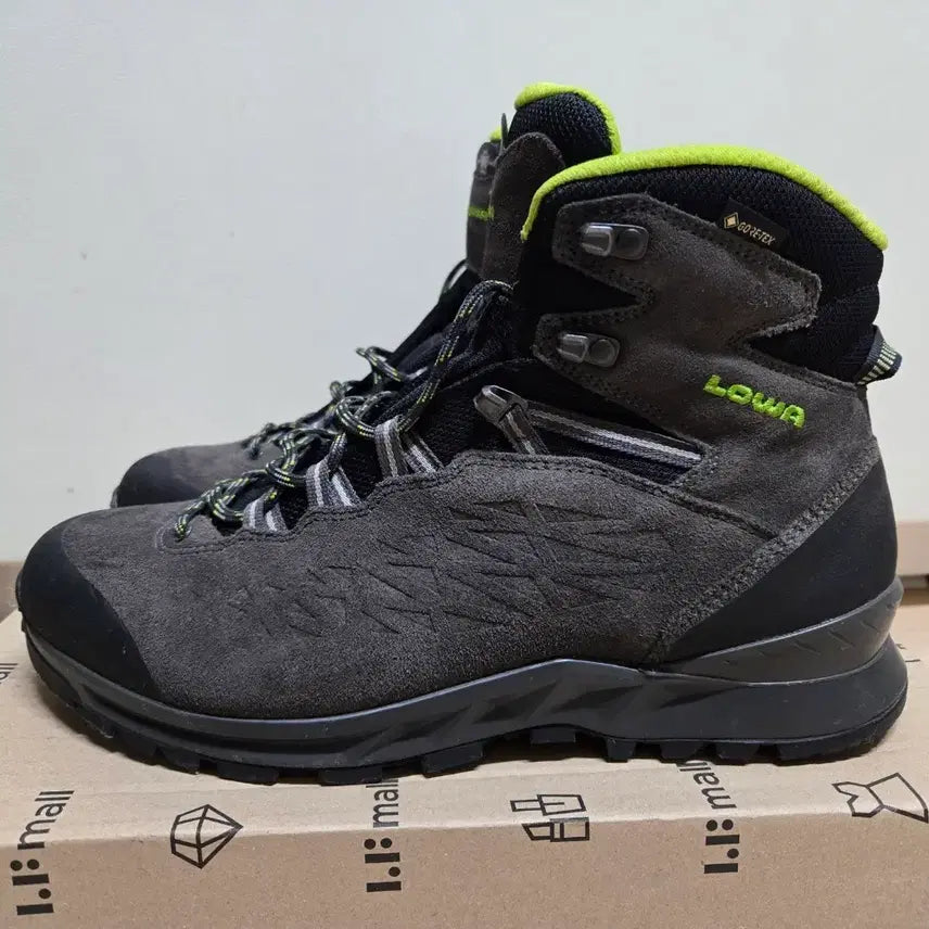 [BUNJANG] Lowa Explorer II GTX Mid Wide Men&