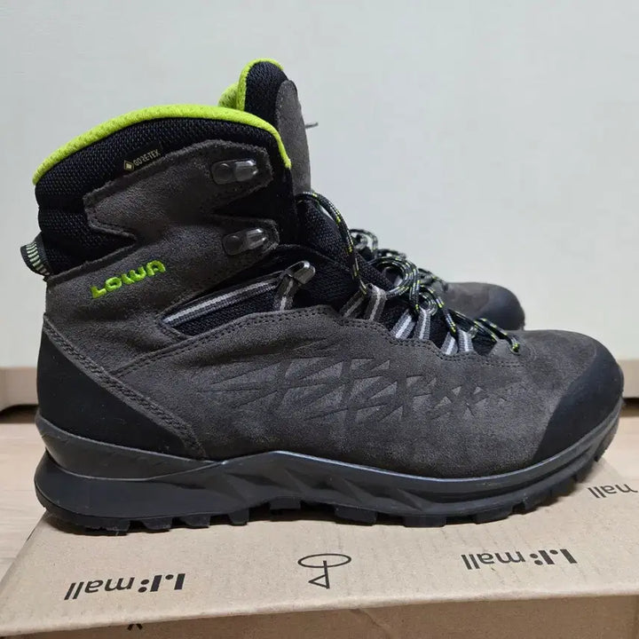 [BUNJANG] Lowa Explorer II GTX Mid Wide Men&