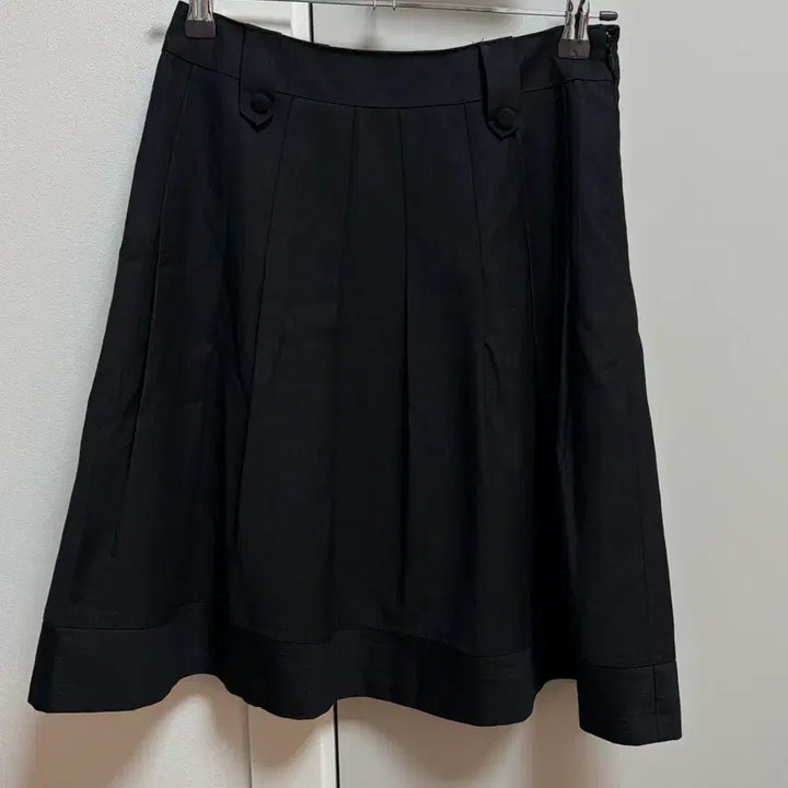 [BUNJANG] Pinstripe Pleated Midi Skirt / 스트라이프 플리츠 미디 스커트