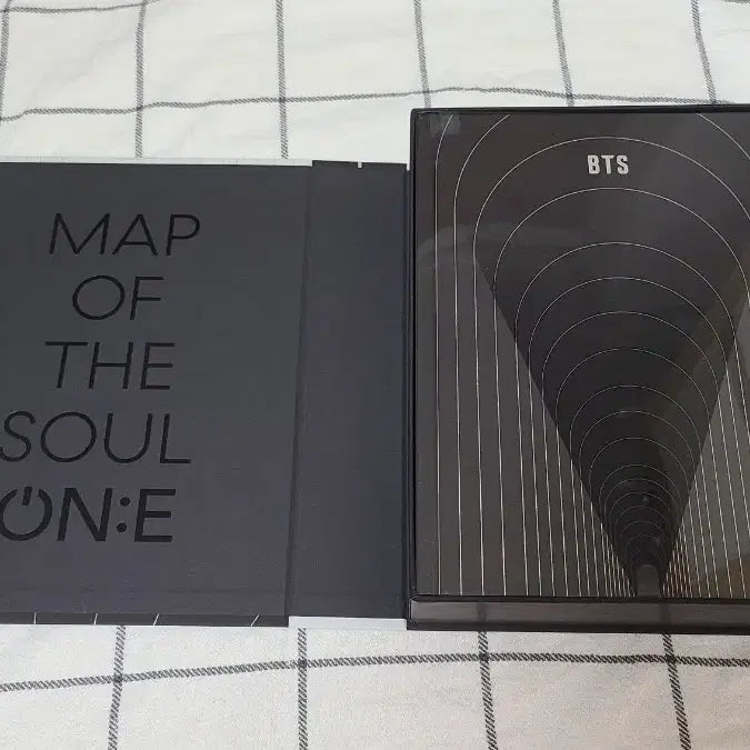 [SOLD OUT] (택포)BTS 방탄소년단 맵솔 온 컨셉 포토북 양도합니다.