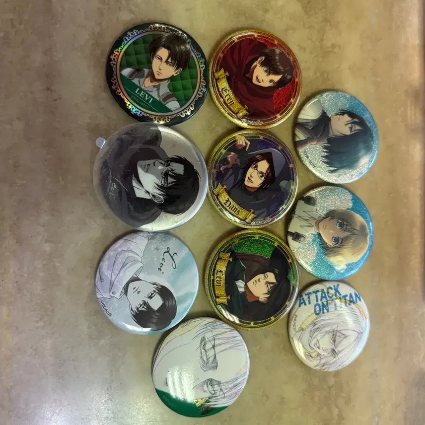 [BUNJANG] Attack on Titan Character Badge Set (10 Types) / 진격의 거인 캐릭터 뱃지 10종 세트
