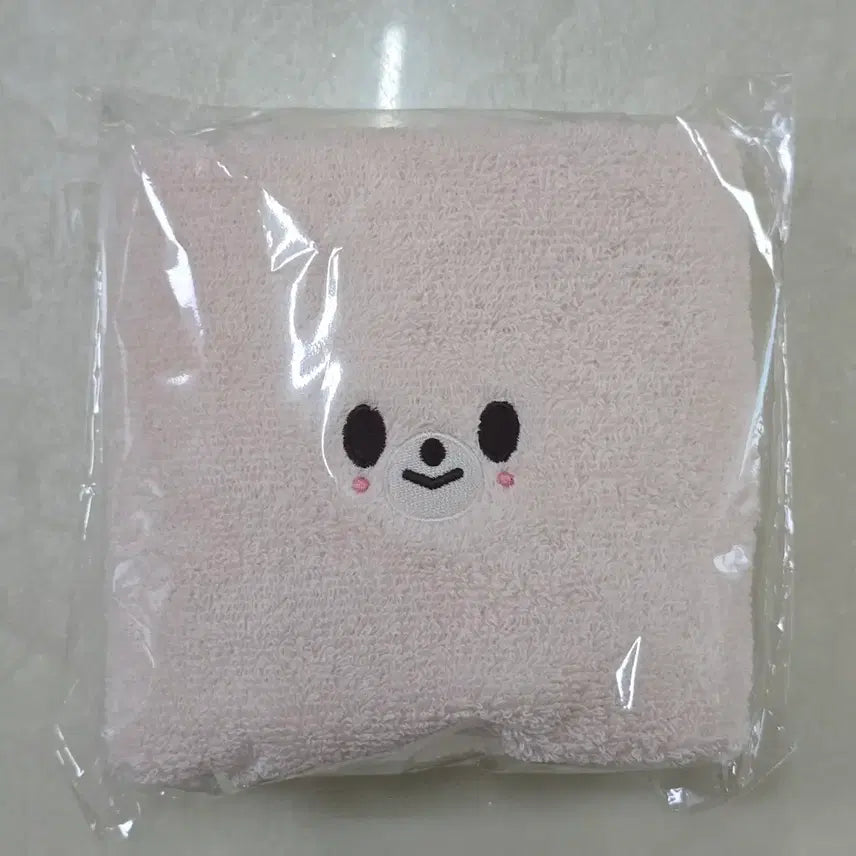 [SOLD OUT] [BUNJANG] Stray Kids FoxyNy Unopened Fanmeeting Towel / 스키즈 팬미팅 입장 기프트 수건 타올 폭시니 미개봉