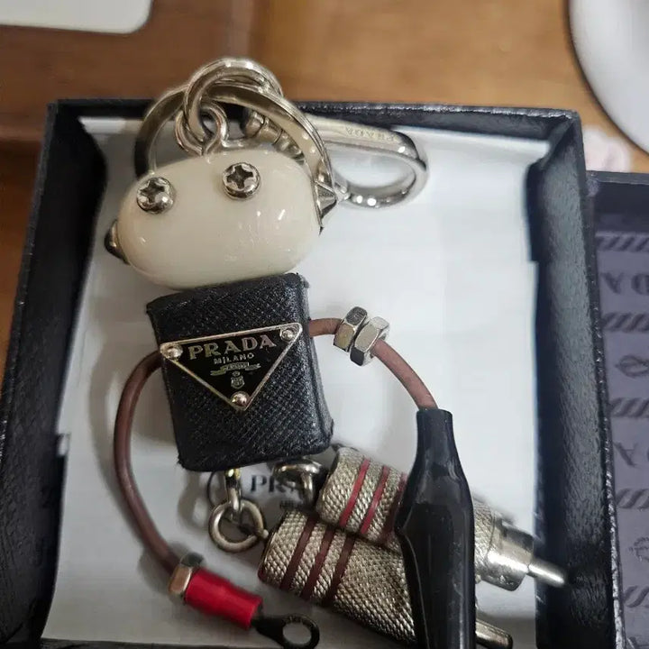 [BUNJANG] Prada Robot Keyring Black Saffiano Leather / 정품>프라다 로봇 키링 블랙 사피아노 가죽