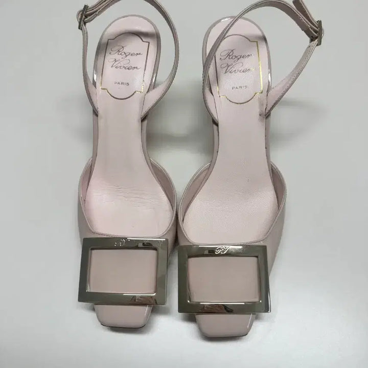 [SOLD OUT] 로저비비에 2025 s/s 뮬 핑크(235)