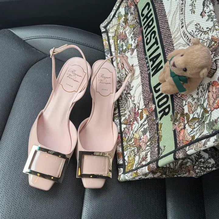 [SOLD OUT] 로저비비에 2025 s/s 뮬 핑크(235)