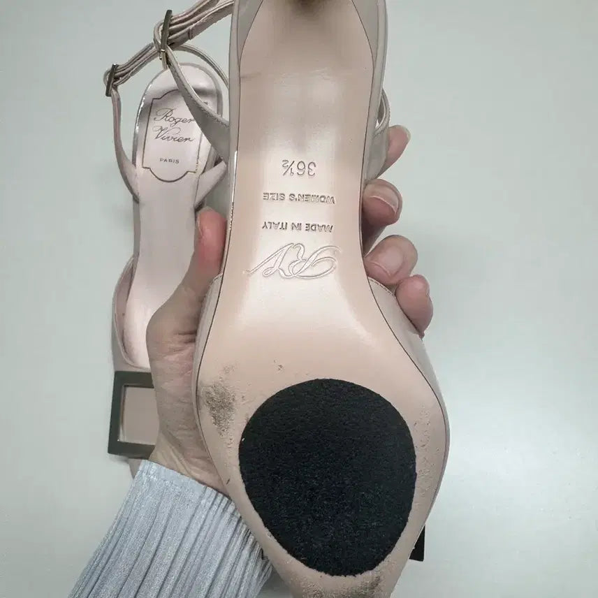 [SOLD OUT] 로저비비에 2025 s/s 뮬 핑크(235)