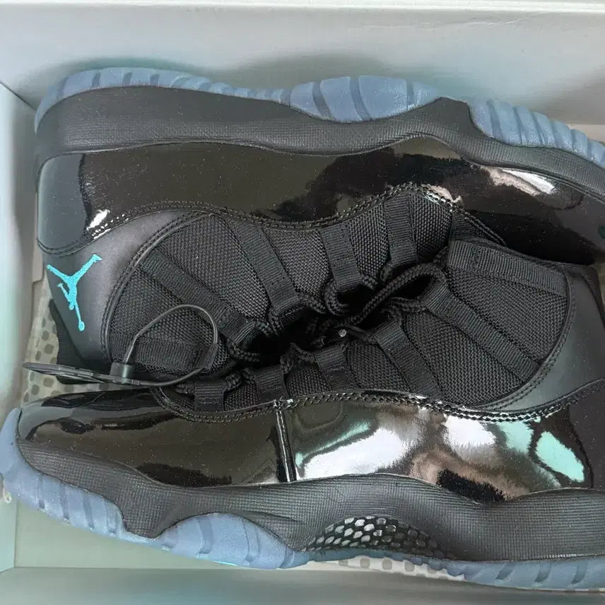 [BUNJANG] Nike Air Jordan 11 Gamma Blue 285 Sneakers / 조던 11 감마블루 285사이즈 나코탭 새상품