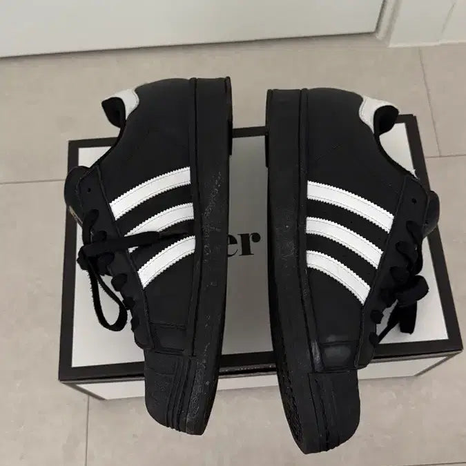 [SOLD OUT] 아디다스 슈퍼스타 블랙 운동화 270-275