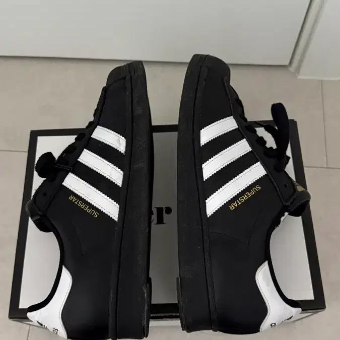 [SOLD OUT] 아디다스 슈퍼스타 블랙 운동화 270-275