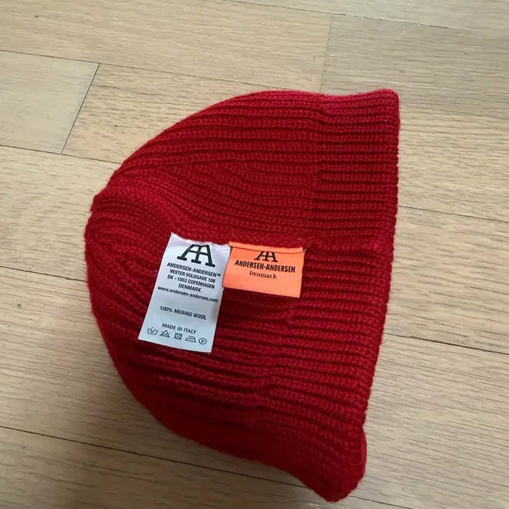 [BUNJANG] Anderssen-Anderssen Red Beanie / 안데르센안데르센 레드 비니