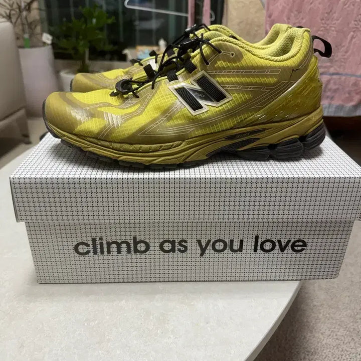[BUNJANG] New Balance x Kale 1906R Yellow Sneakers / 뉴발란스 x 케일 1906R 옐로우 280