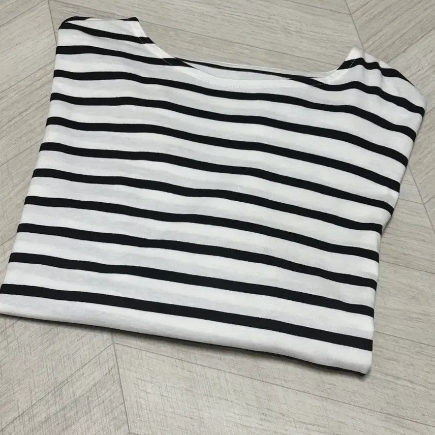[SOLD OUT] 지오다노 스트라이프티