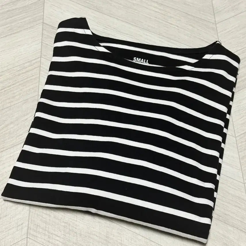 [SOLD OUT] 지오다노 스트라이프티