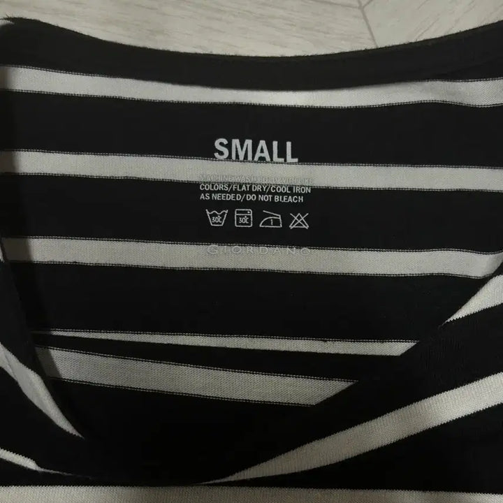 [SOLD OUT] 지오다노 스트라이프티