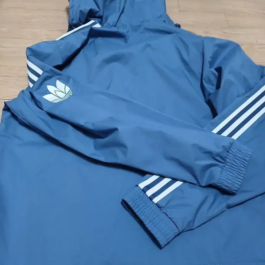 [BUNJANG] Adidas 3D Windbreaker Jacket / 아디다스 3D윈드브레이커 바람막이 m