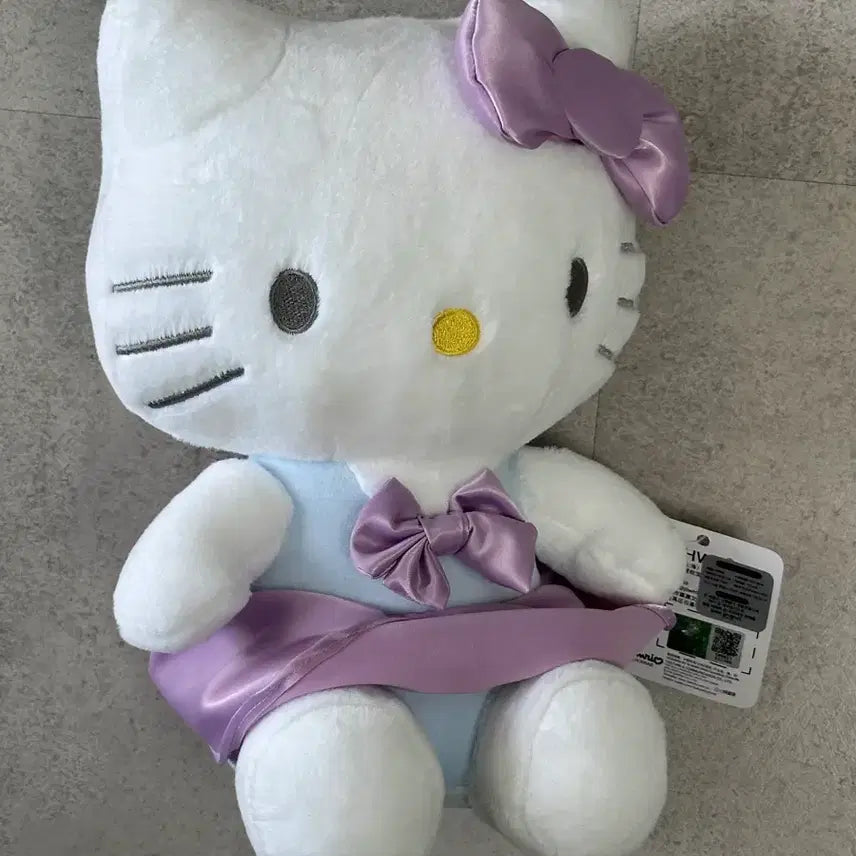 [SOLD OUT] 헬로키티 인형
