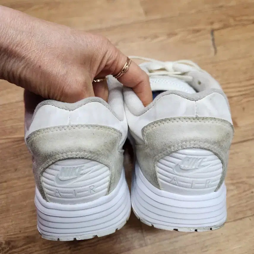 [BUNJANG] Nike Air Max White Sneakers / 나이키 에어맥스 화이트 운동화