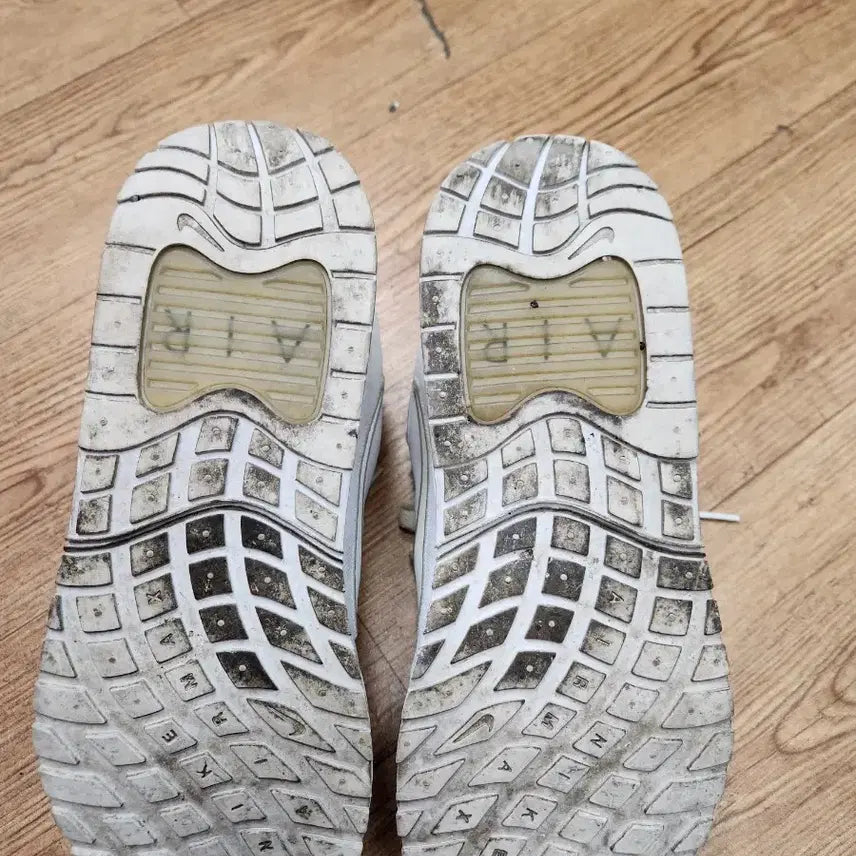 [BUNJANG] Nike Air Max White Sneakers / 나이키 에어맥스 화이트 운동화